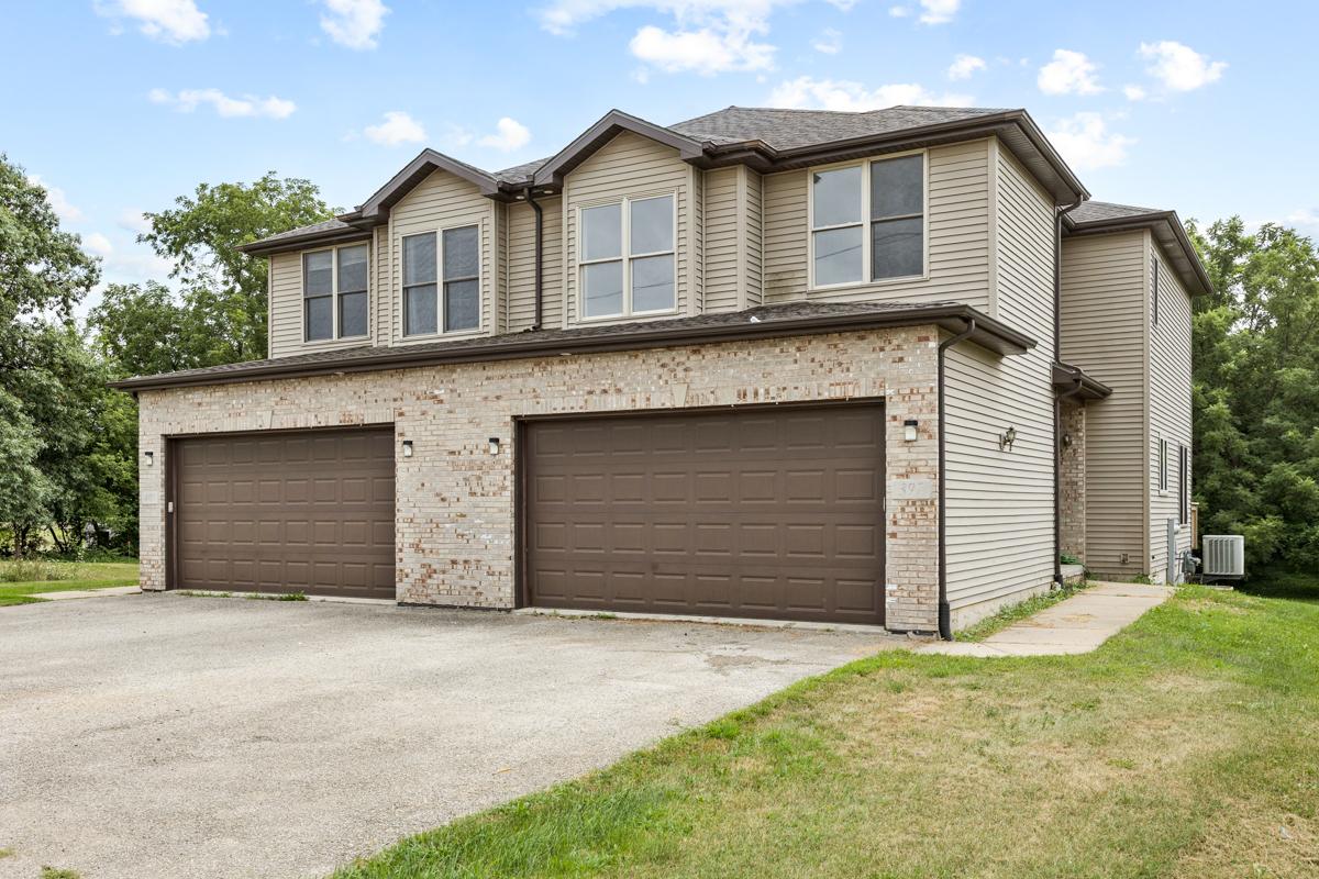 411 Rickert St., Hinckley, IL 60520
