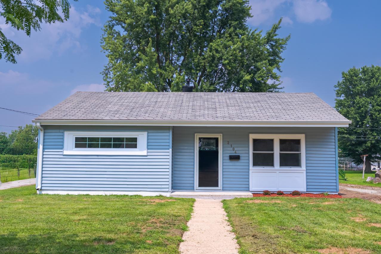 2104 Chestnut Ave., Sterling, IL 61081