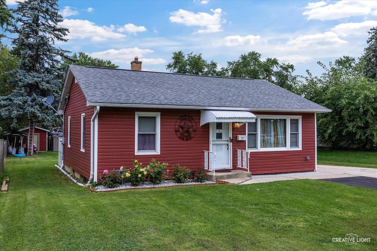 1207 Sundown Dr., Aurora, IL 60506