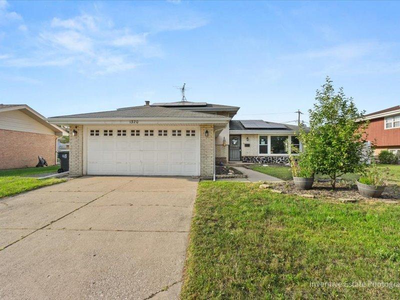 1320 E 169th St., South Holland, IL 60473
