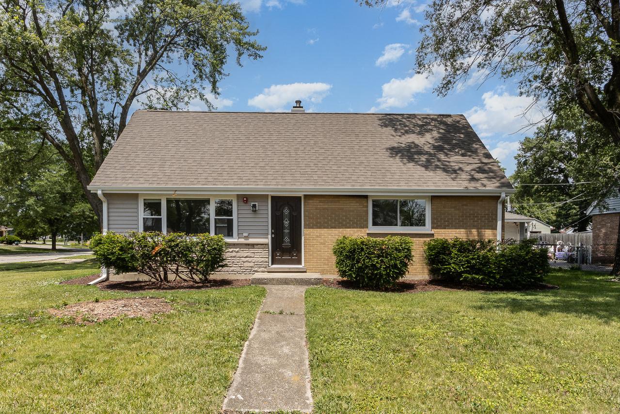8954 Southfield Dr., Bridgeview, IL 60455