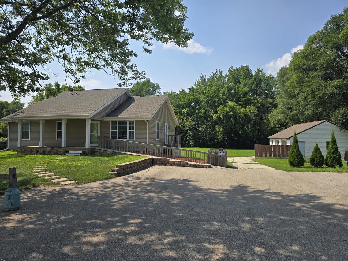 9306 N. 2nd St., Machesney Park, IL 61115