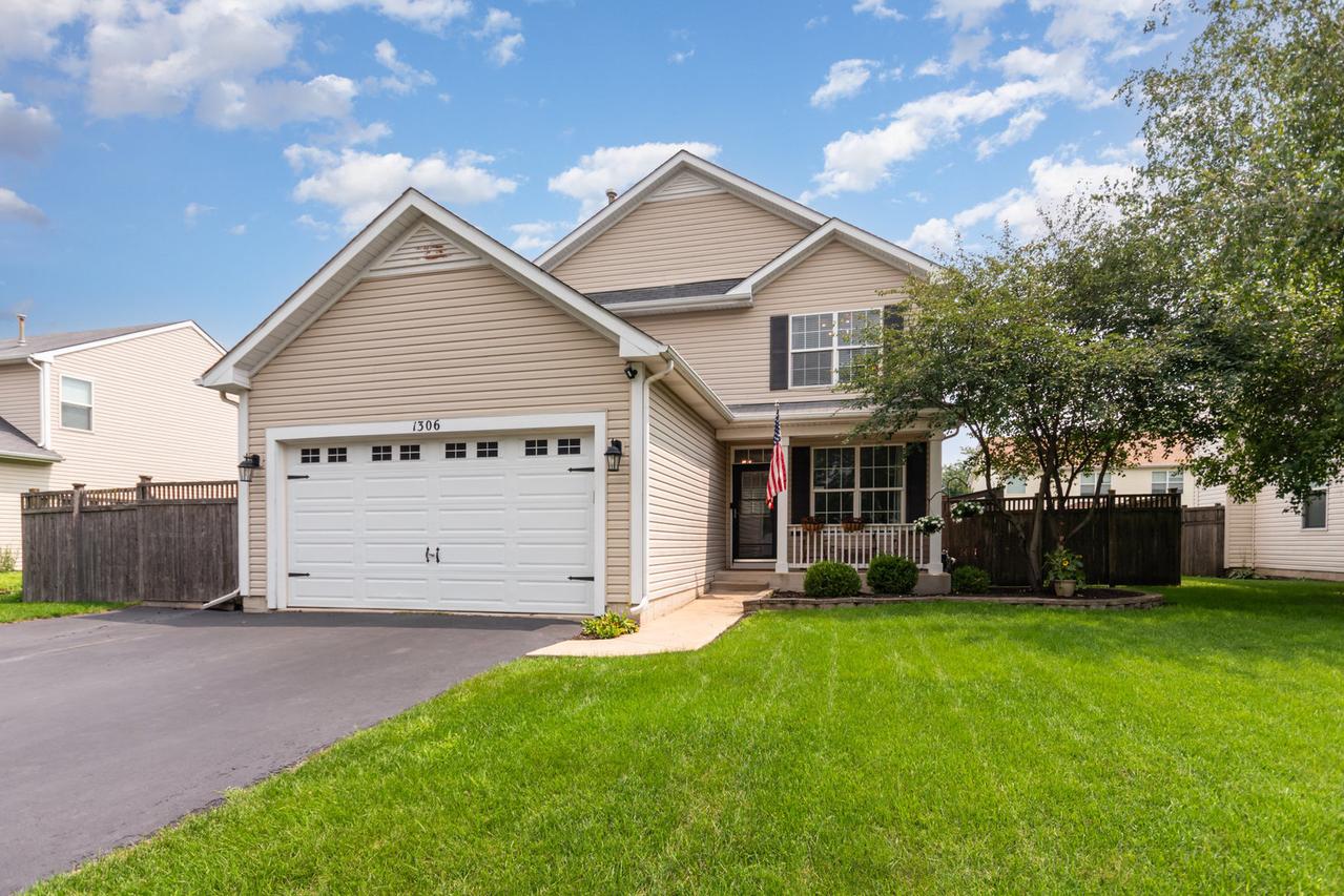 1306 Dauphin Dr., Joliet, IL 60431