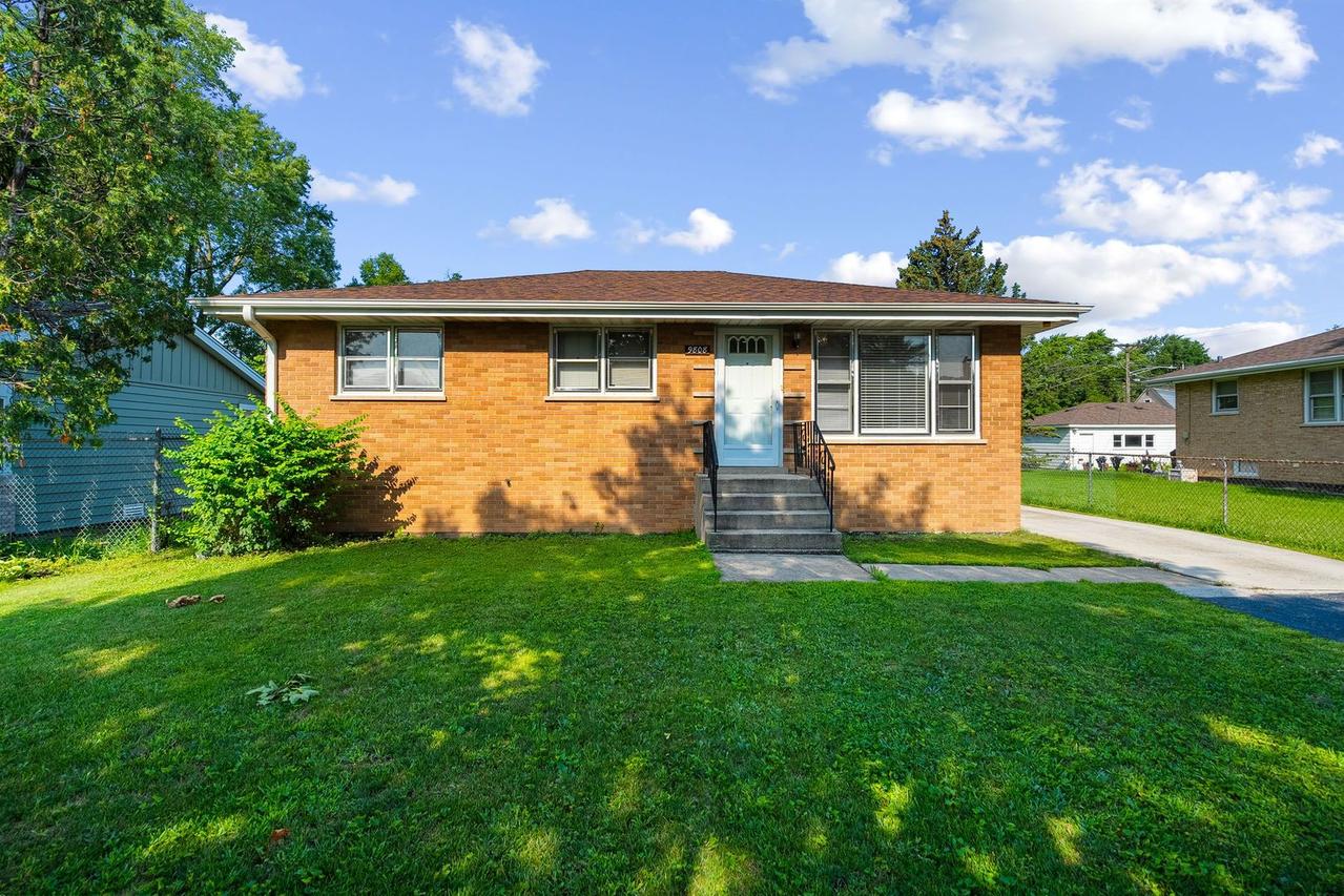 9808 Normandy Ave., Oak Lawn, IL 60453
