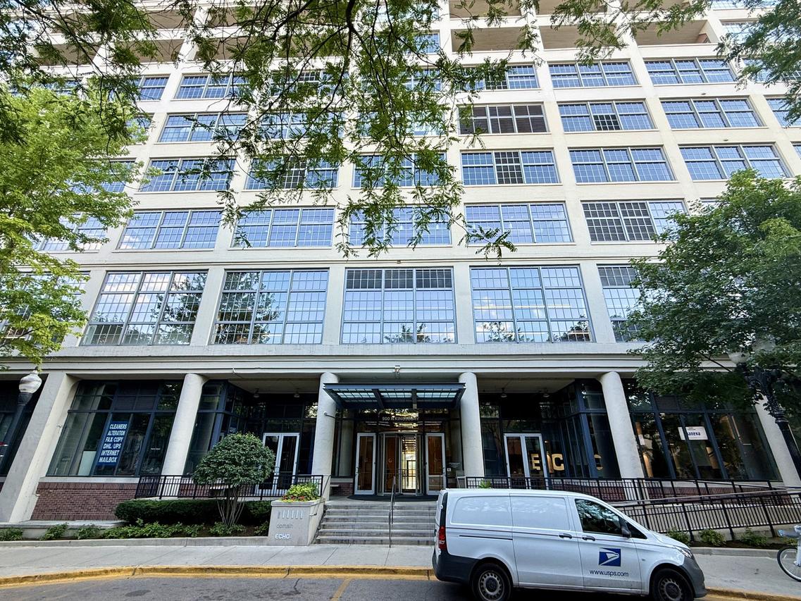 900 N Kingsbury St. #861, Chicago, IL 60610