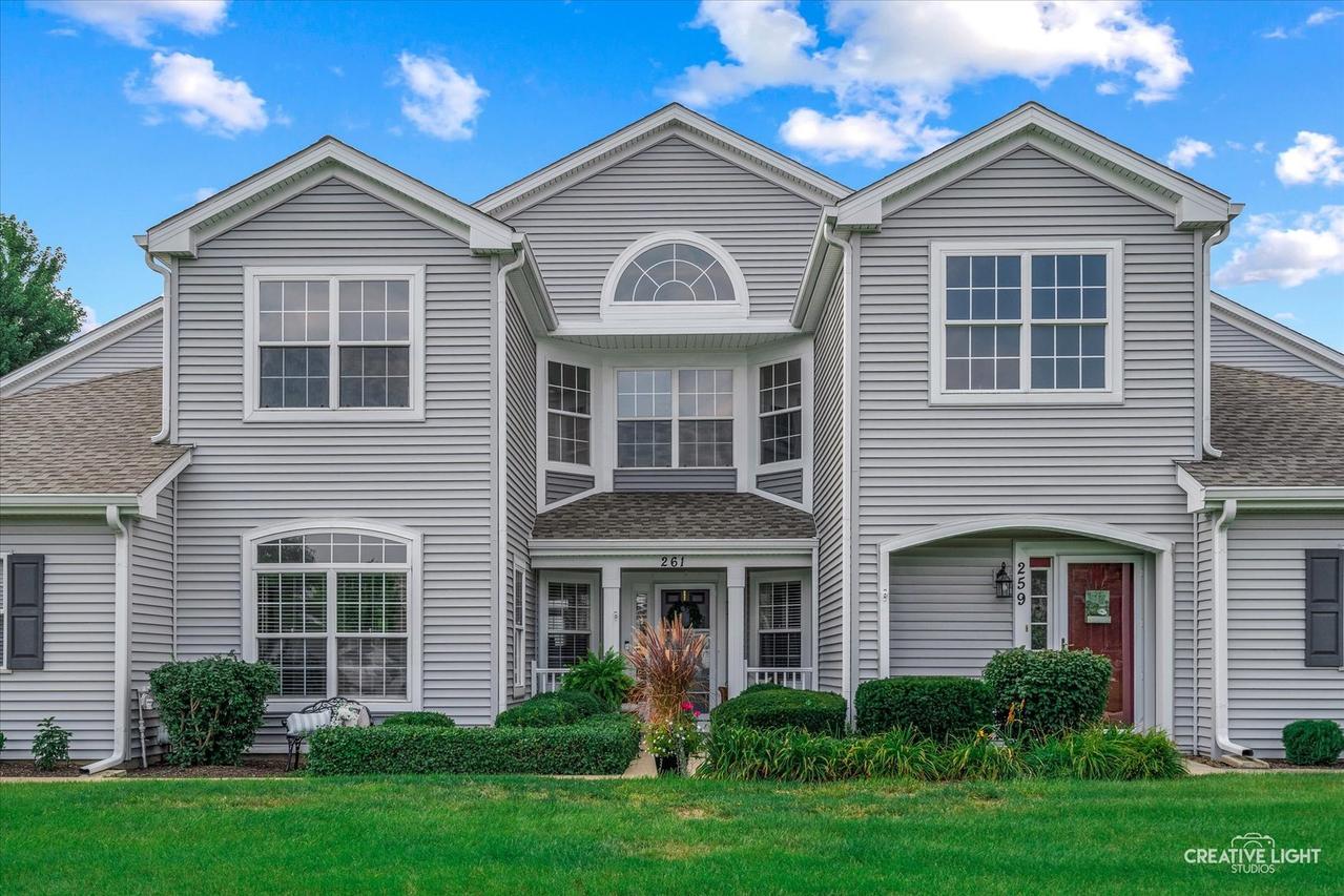 261 Grays Dr., Oswego, IL 60543
