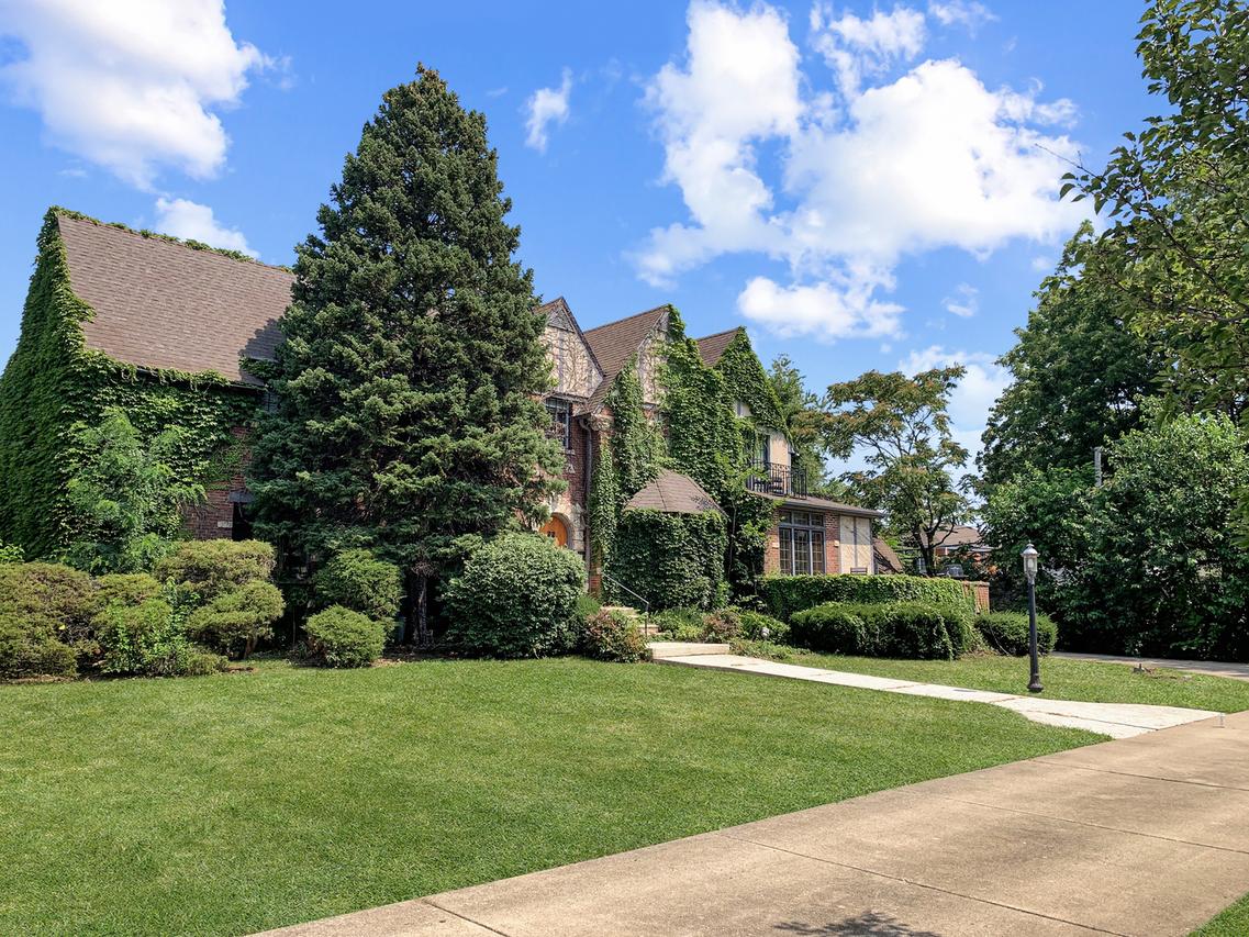 [Address Hidden by Seller], Park Ridge, IL 60068