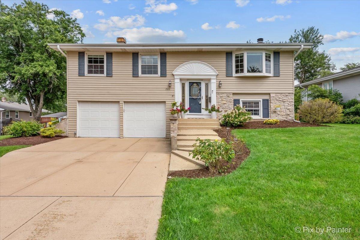 2S111 Churchill Ln., Glen Ellyn, IL 60137