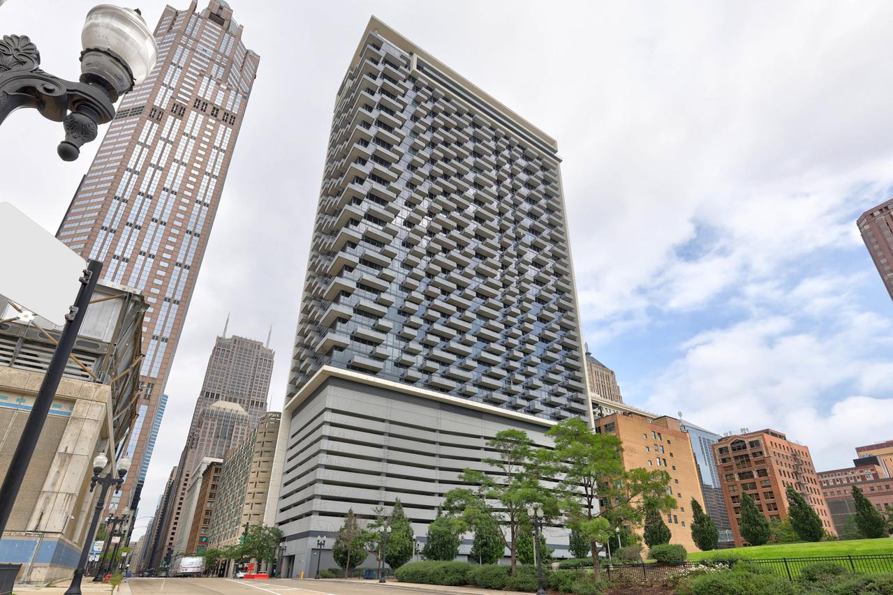 235 W Van Buren St. #1410, Chicago, IL 60607