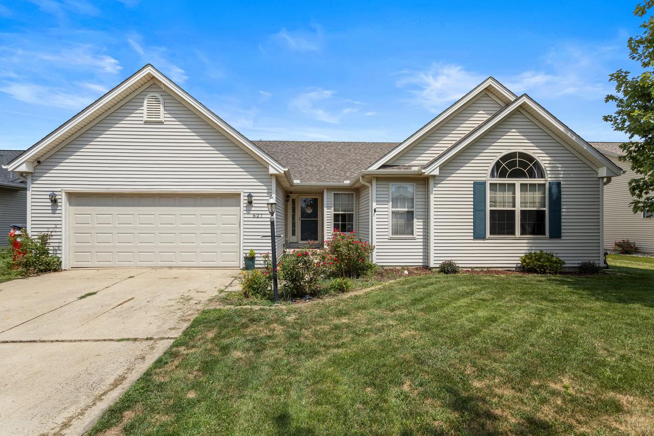 627 Sedgegrass Dr., Champaign, IL 61822