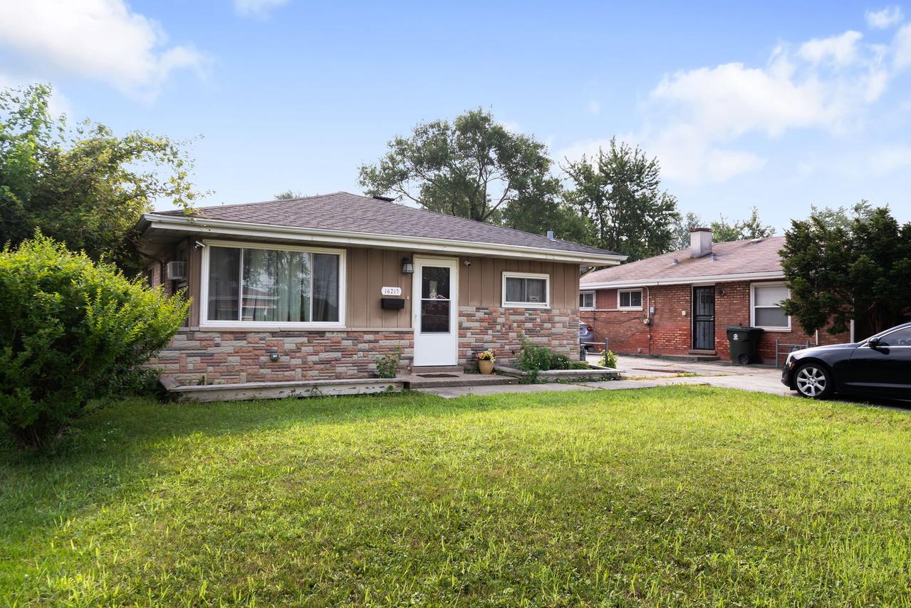16213 Wolcott Ave., Markham, IL 60428