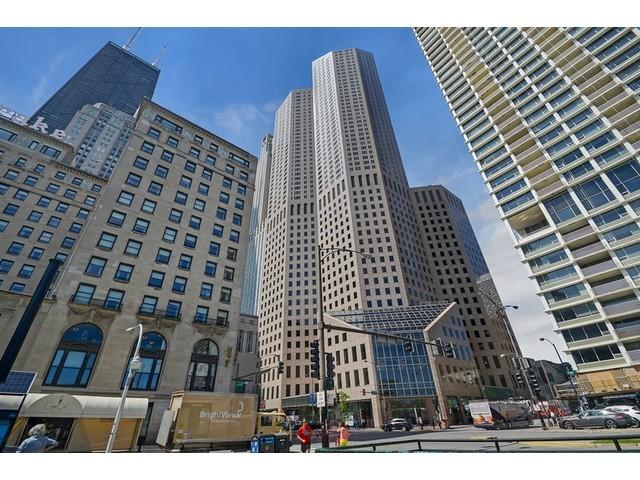 950 N Michigan Ave. #4003, Chicago, IL 60611