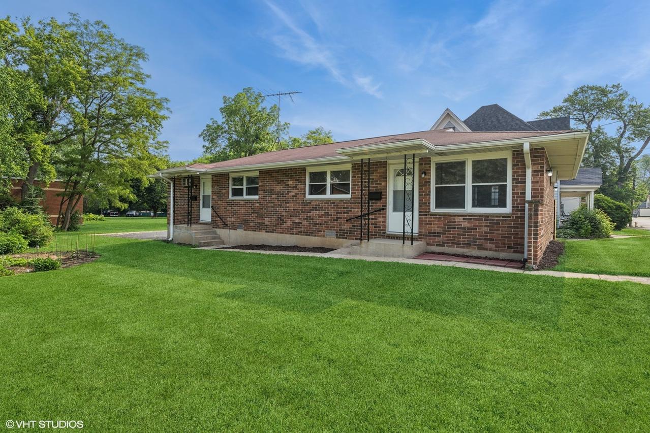 317 Park Ave., Antioch, IL 60002
