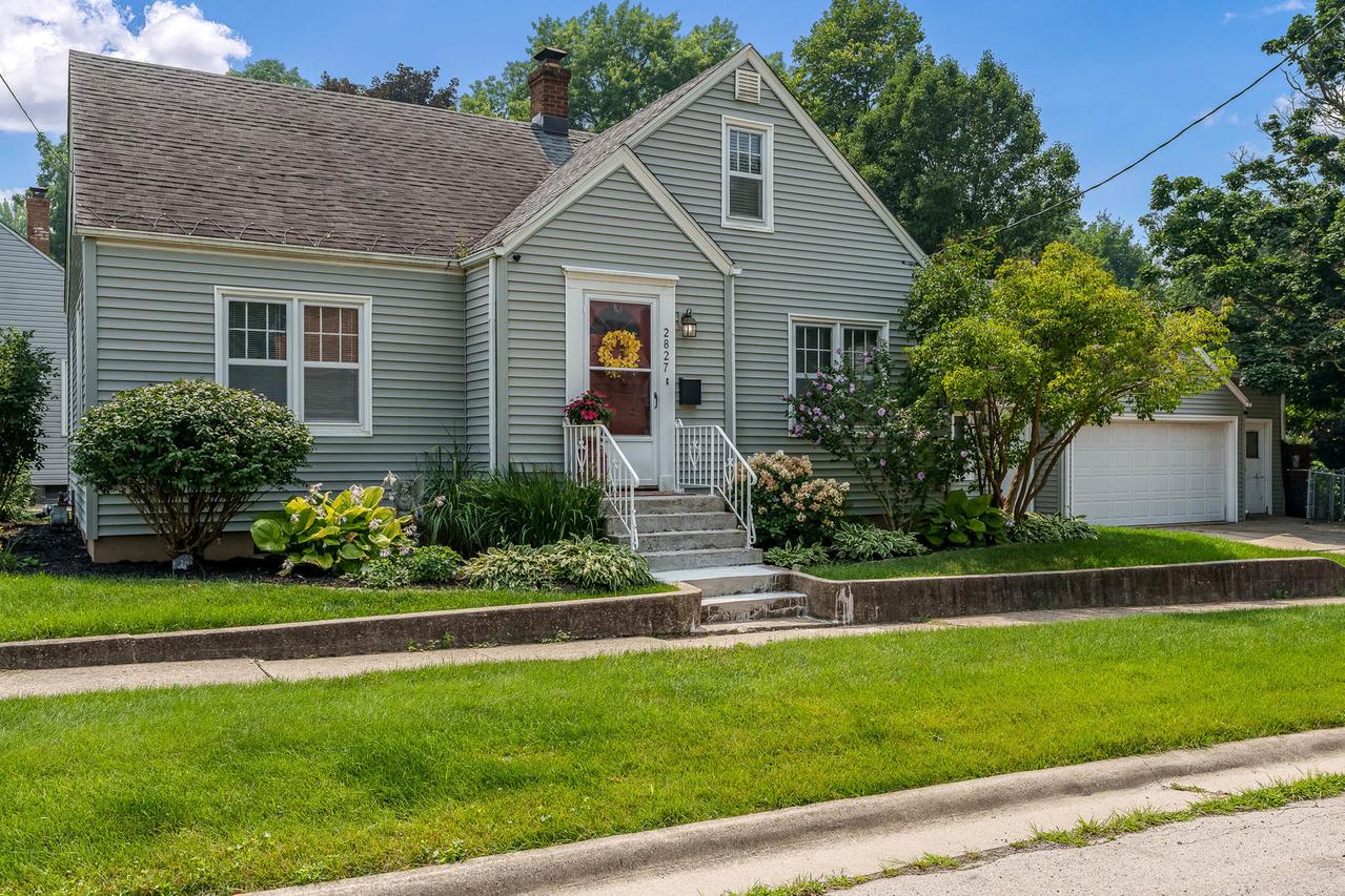 2827 16th Ave., Rockford, IL 61108