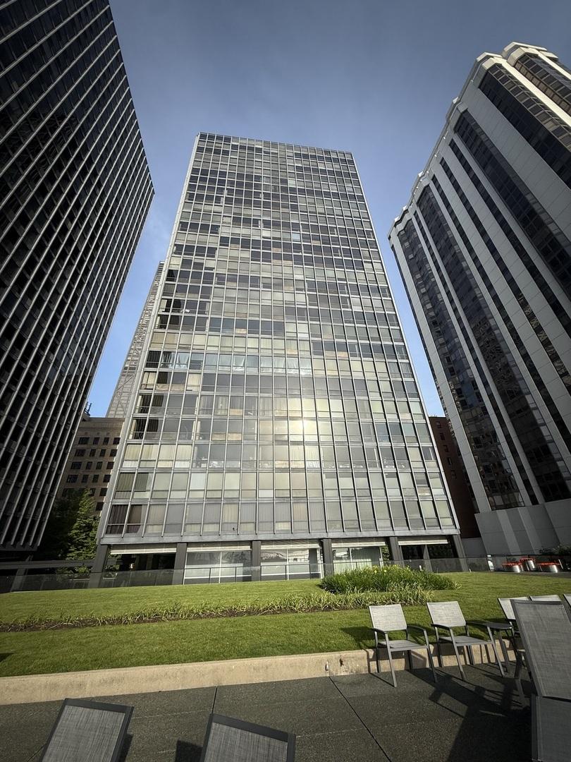 910 N Lake Shore Dr. #1620, Chicago, IL 60611