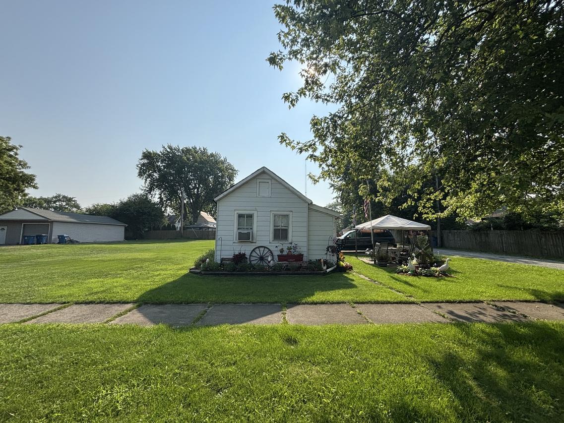 3345 Green St., Steger, IL 60475