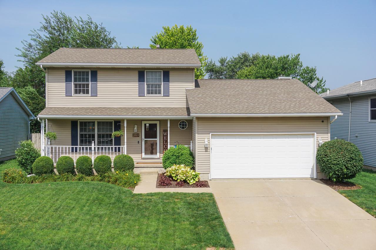 2819 Rutherford Dr., Bloomington, IL 61705