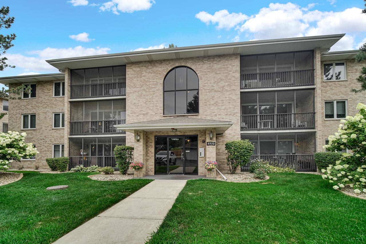 4930 134th Ct. #312, Crestwood, IL 60418