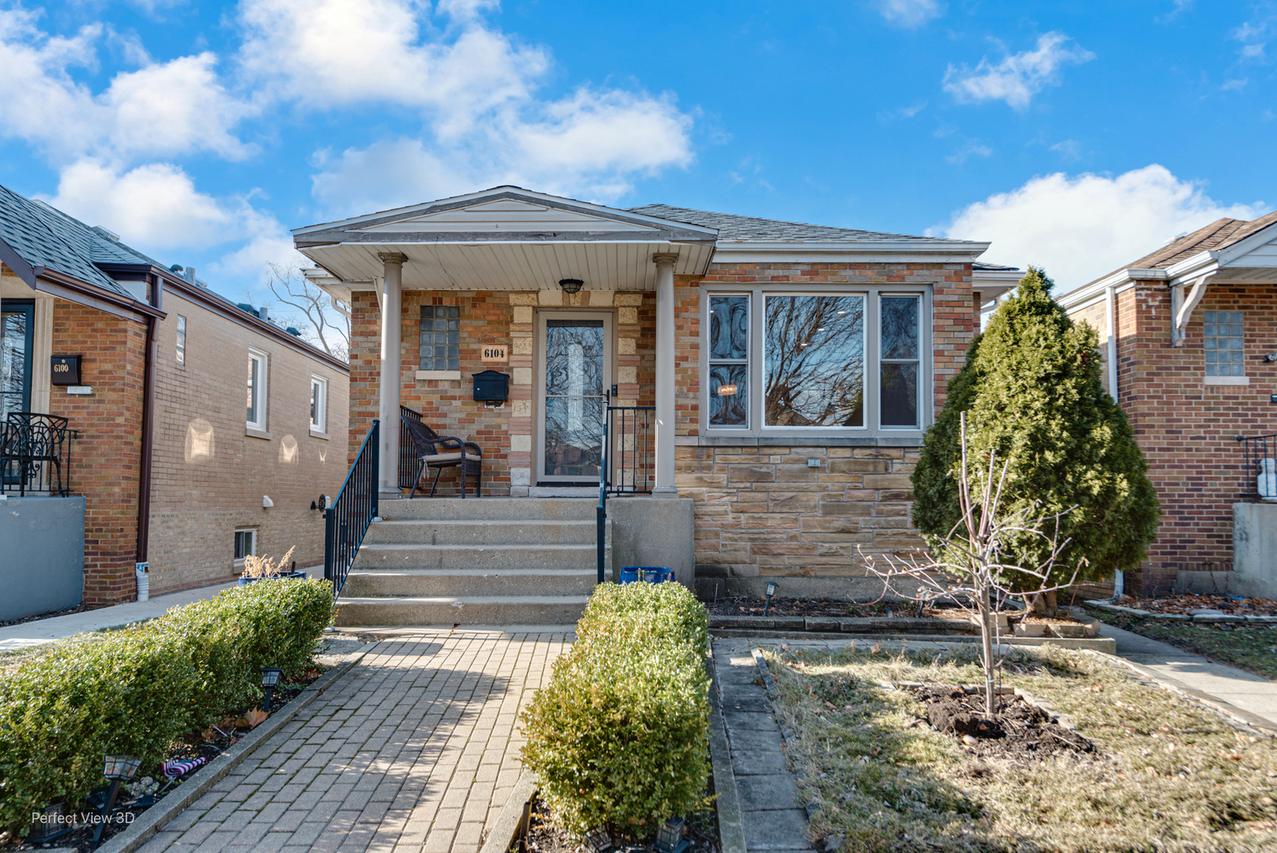 6104 N Kimball Ave., Chicago, IL 60659