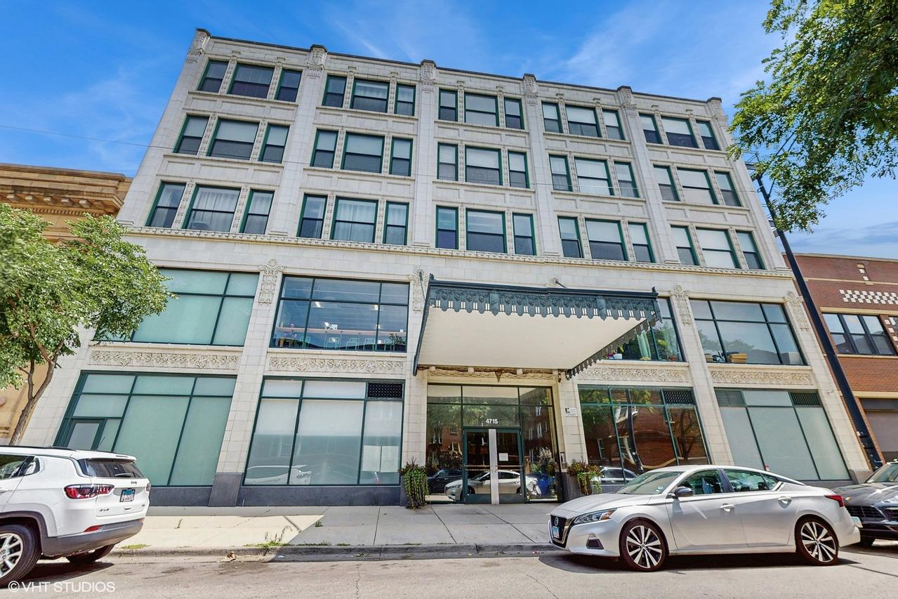 4715 N Racine Ave. #305, Chicago, IL 60640