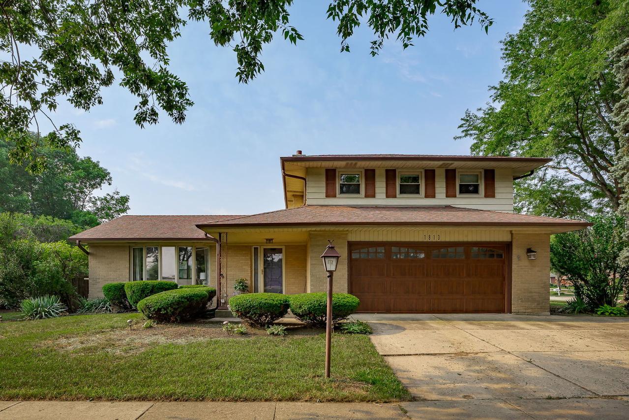 1813 E Maya Ln., Mount Prospect, IL 60056