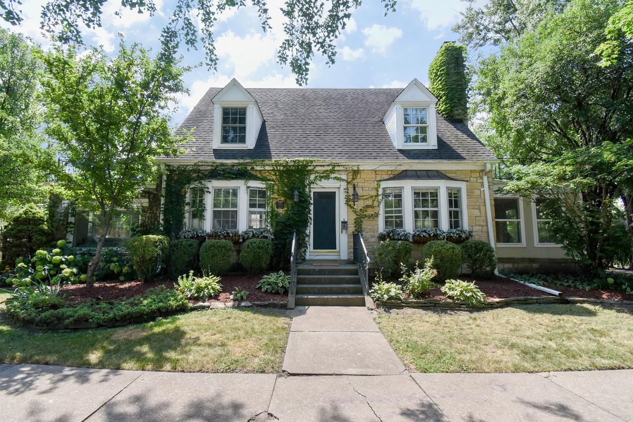 1001 S Brainard Ave., La Grange, IL 60525