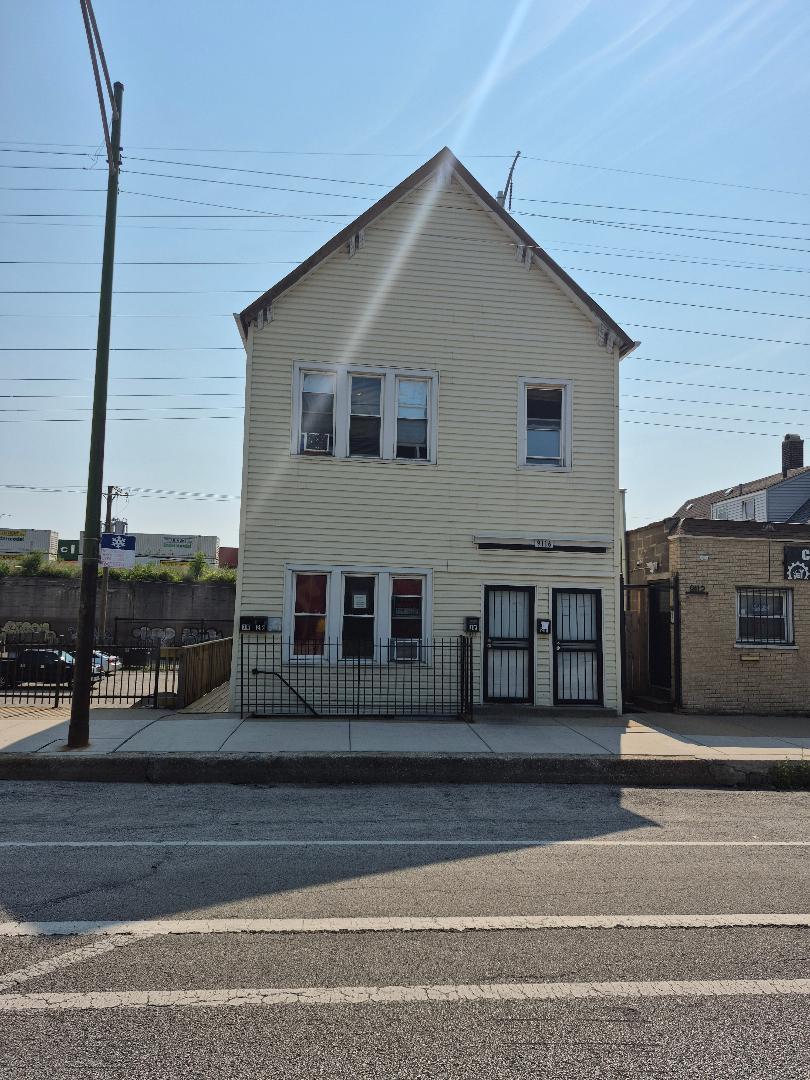 9116 S South Chicago Ave., Chicago, IL 60617