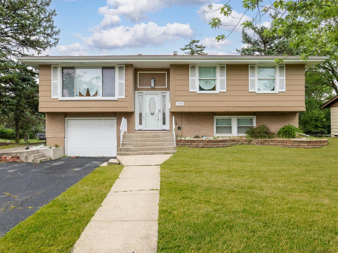 17005 Elm Dr., Hazel Crest, IL 60429