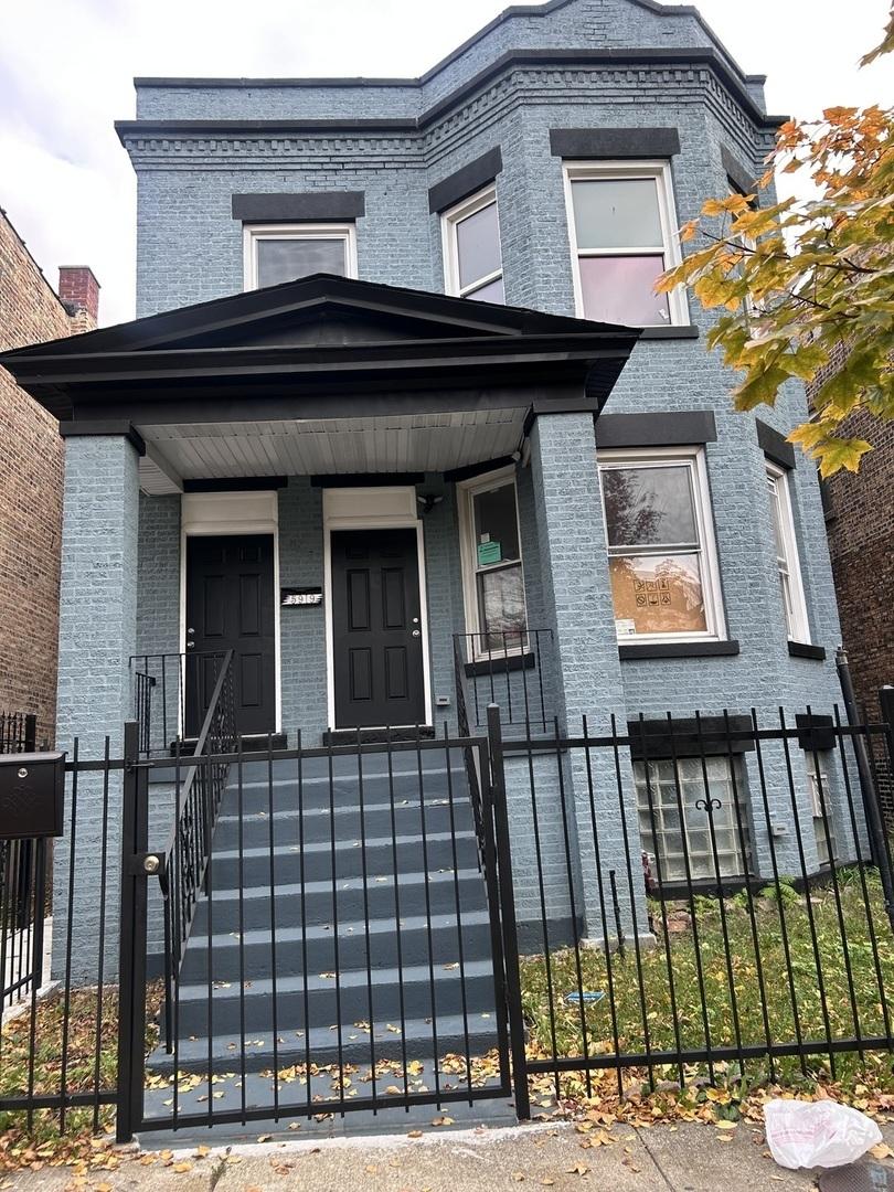 5919 S Rockwell St., Chicago, IL 60629
