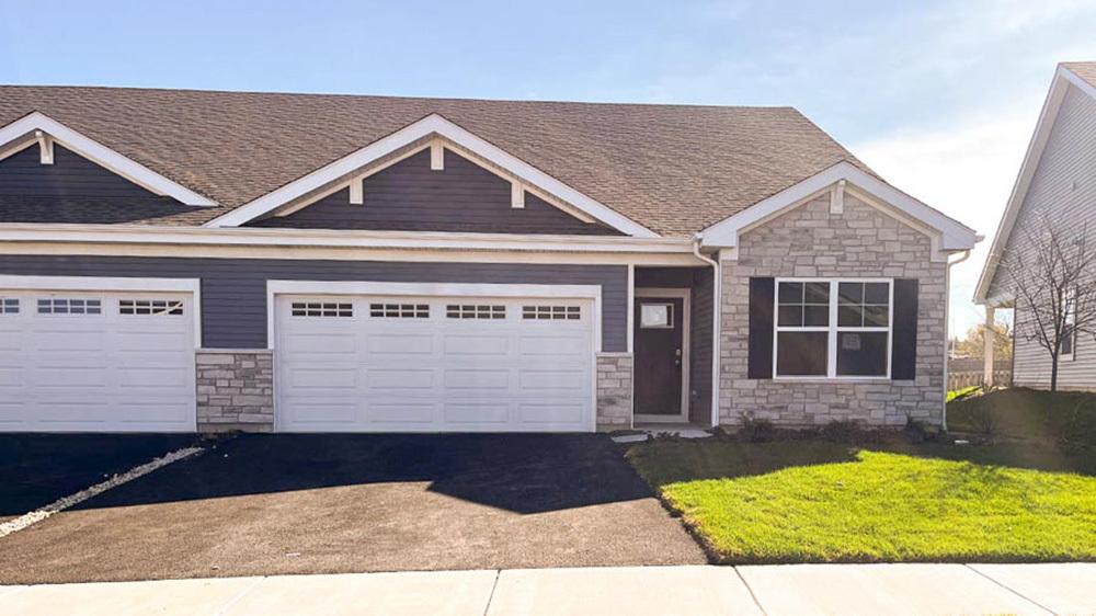 1124 Bluebell Ln., Bartlett, IL 60103