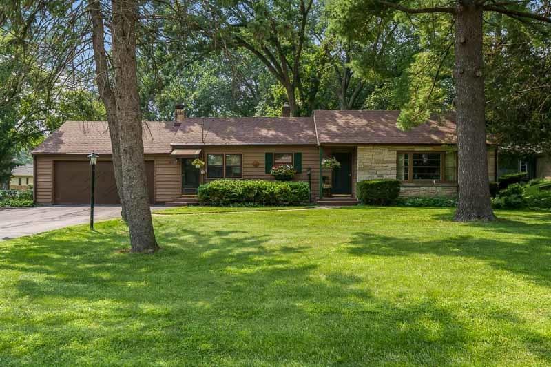 1811 Hillcrest Rd., Rockford, IL 61108