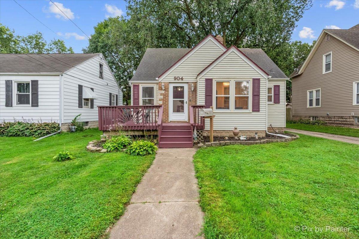 904 Shipman Pl., Dekalb, IL 60115