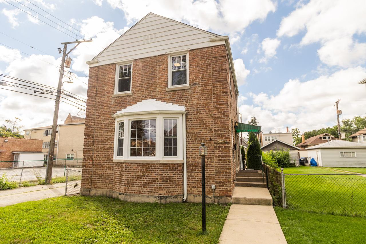 5615 W Dakin St., Chicago, IL 60634