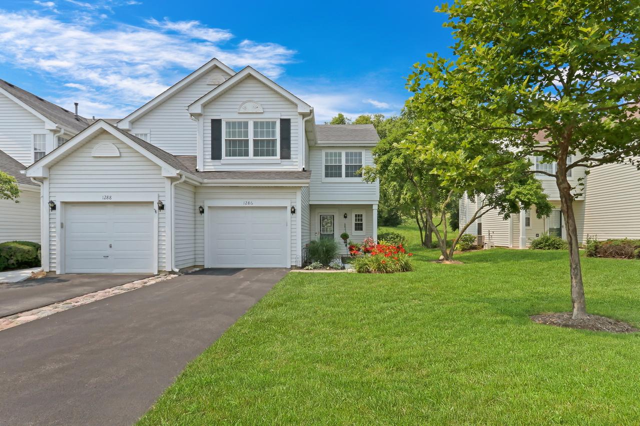 1286 S Candlestick Way, Waukegan, IL 60085