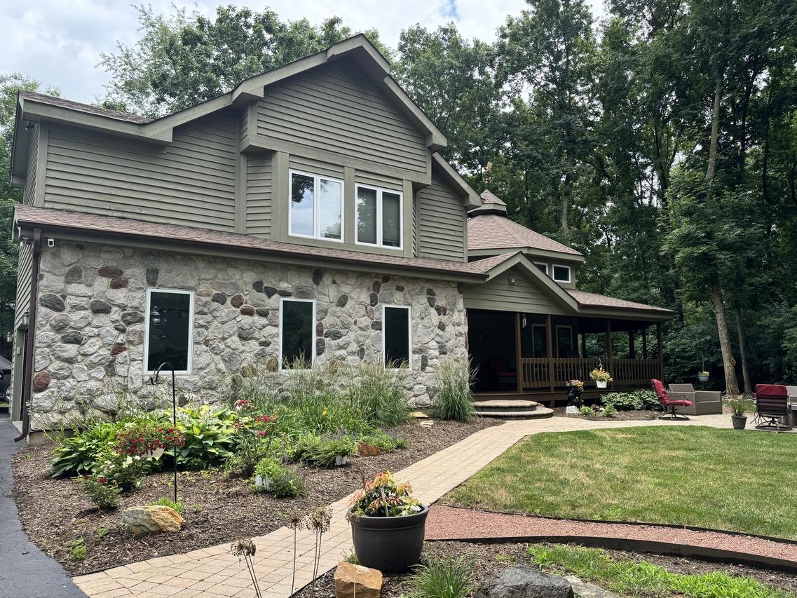 201 Lindsey Ave., Grayslake, IL 60030