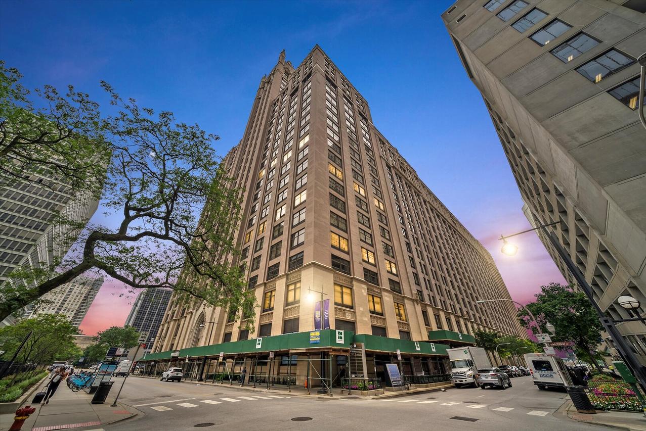 680 N Lake Shore Dr. #1322, Chicago, IL 60611