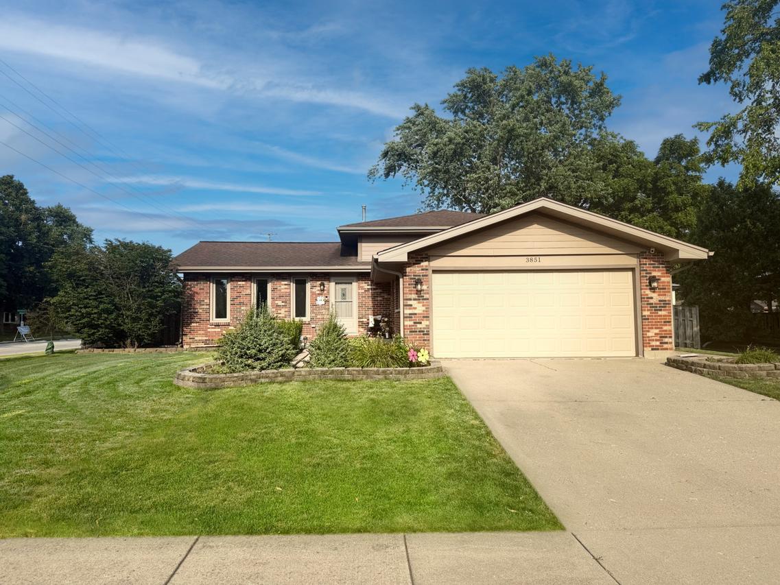 3851 N Galena Ct., Arlington Heights, IL 60004