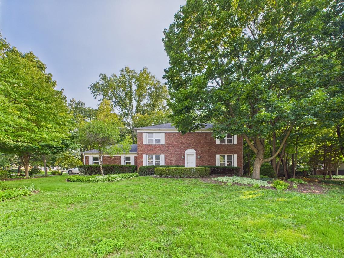 1136 Pine Ct., Batavia, IL 60510