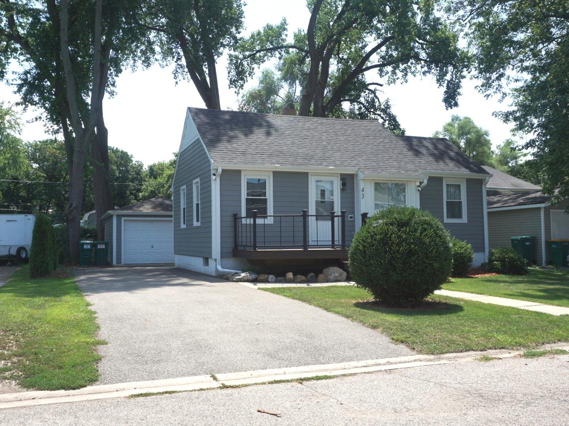 43 Fairfax Rd., Fox Lake, IL 60020