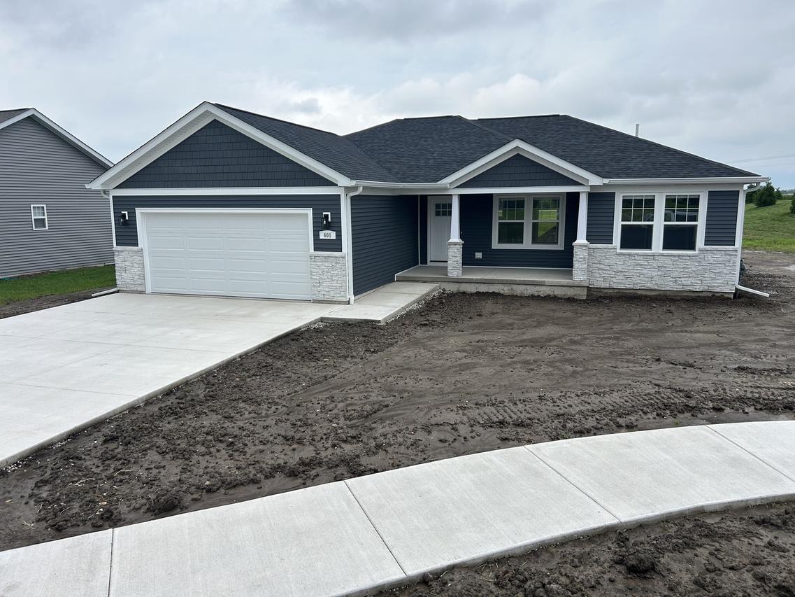 601 34th St., Peru, IL 61354