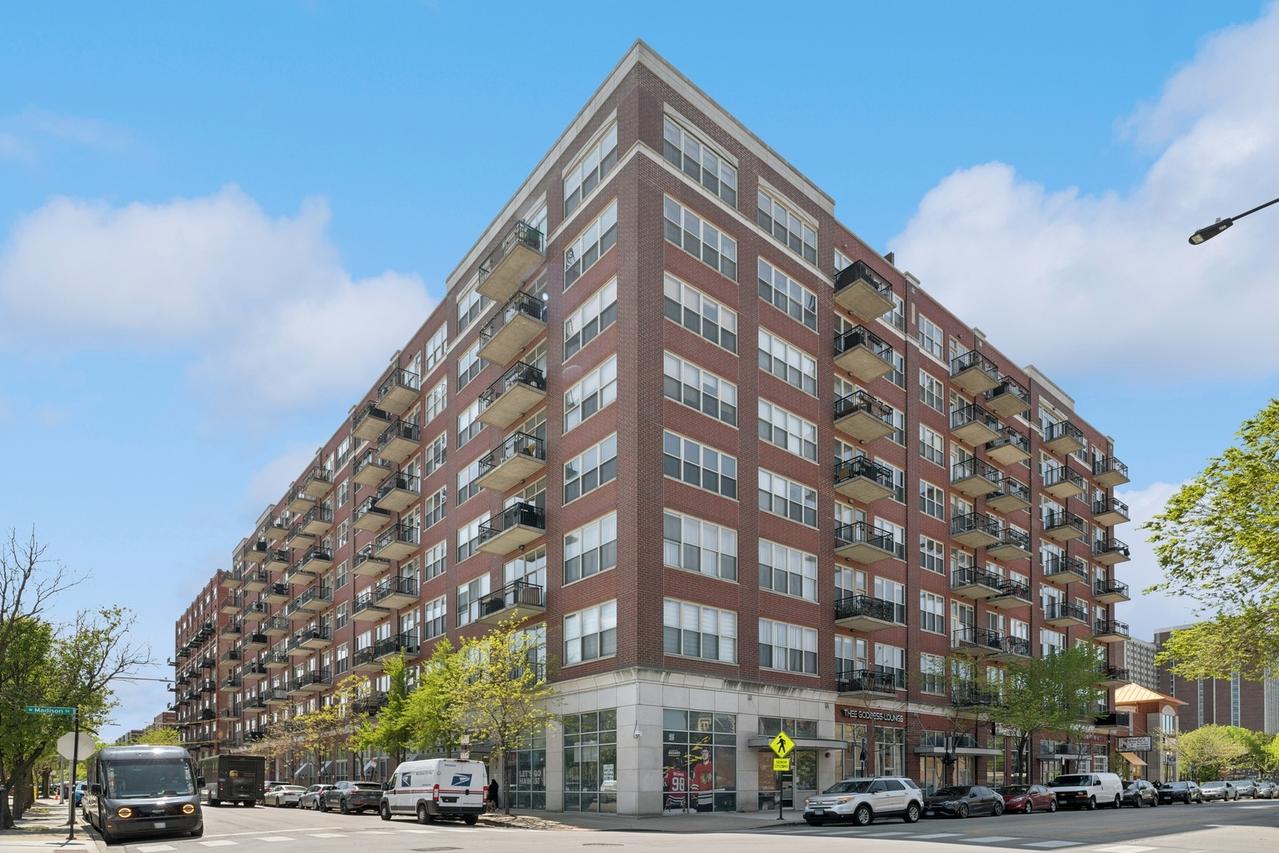 6 S Laflin St. #607, Chicago, IL 60607