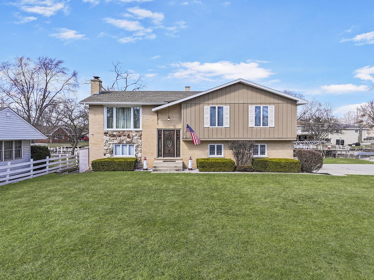 3000 Miller Dr., Mchenry, IL 60050