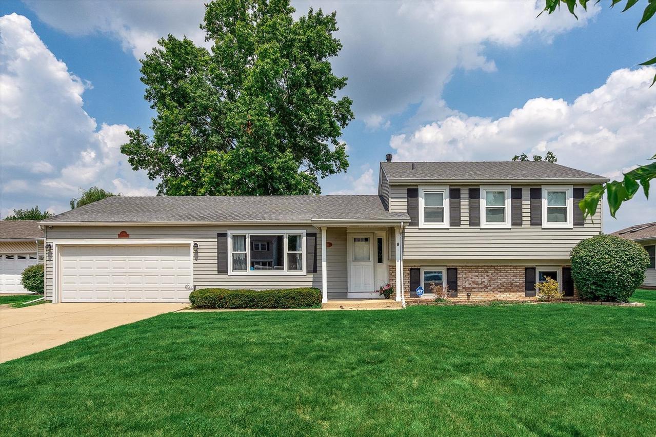 1314 Colwyn Dr., Schaumburg, IL 60194