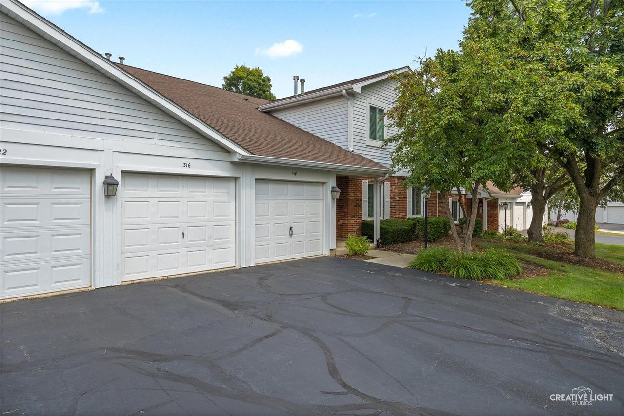 318 Clairemont Ct., Aurora, IL 60504