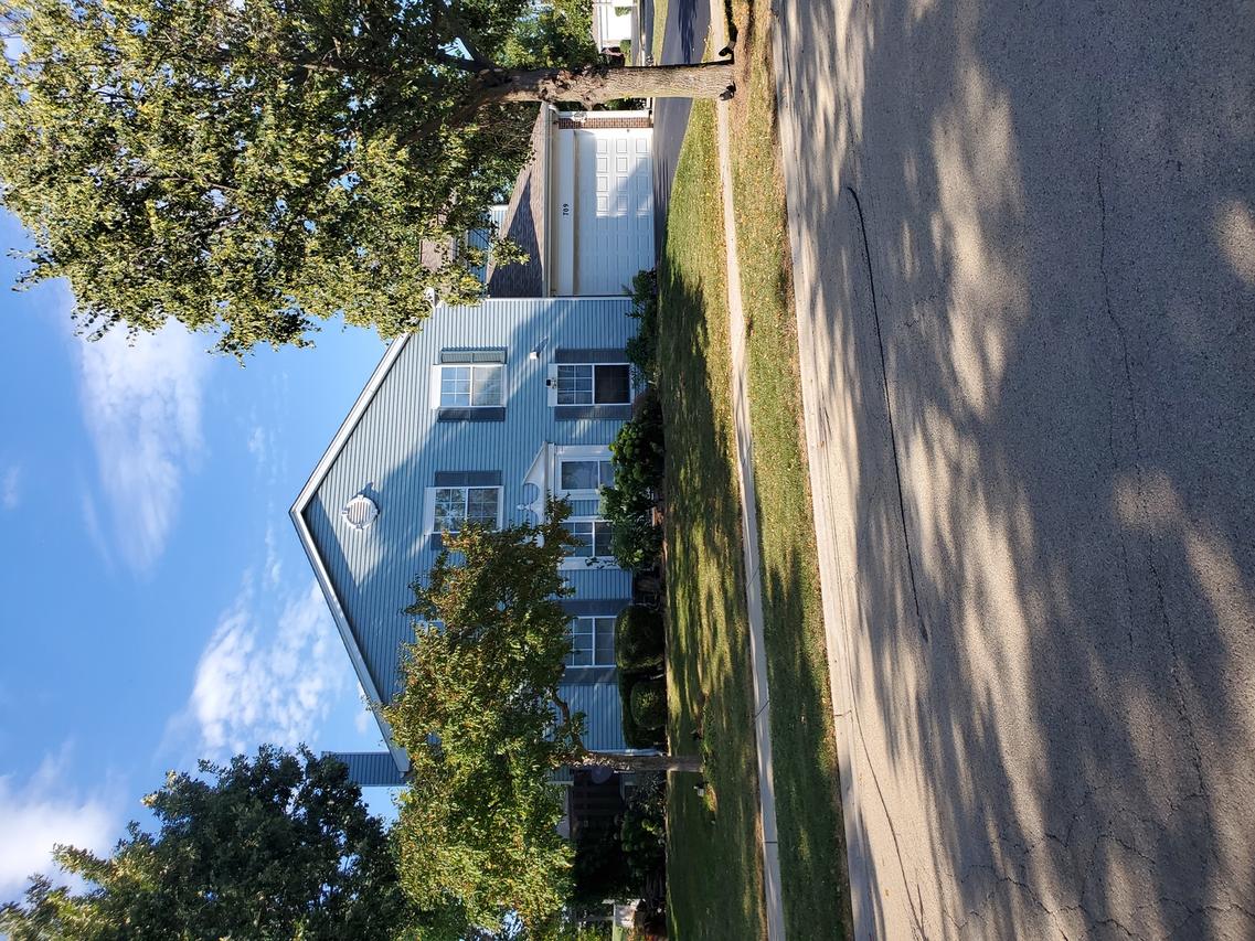 709 Timothy Ct., East Dundee, IL 60118