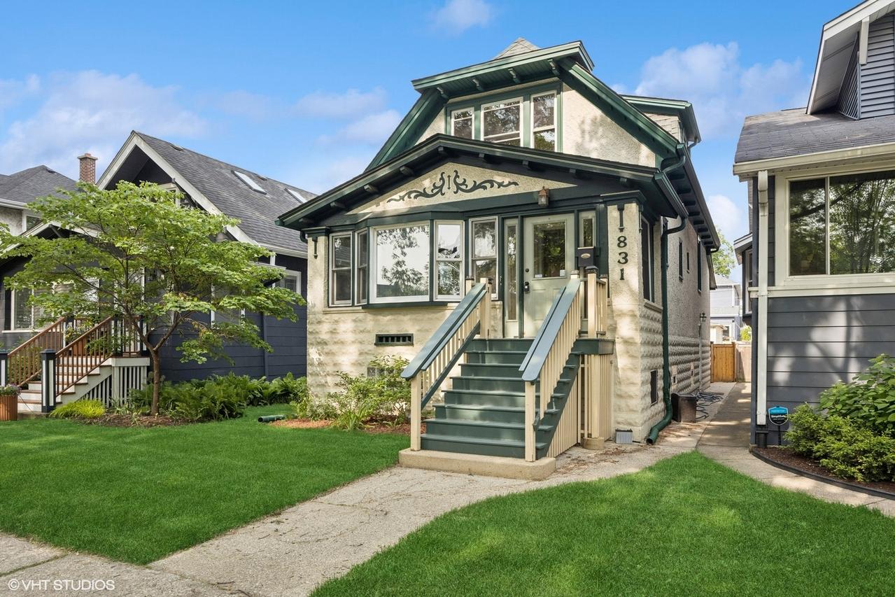 831 Home Ave., Oak Park, IL 60304