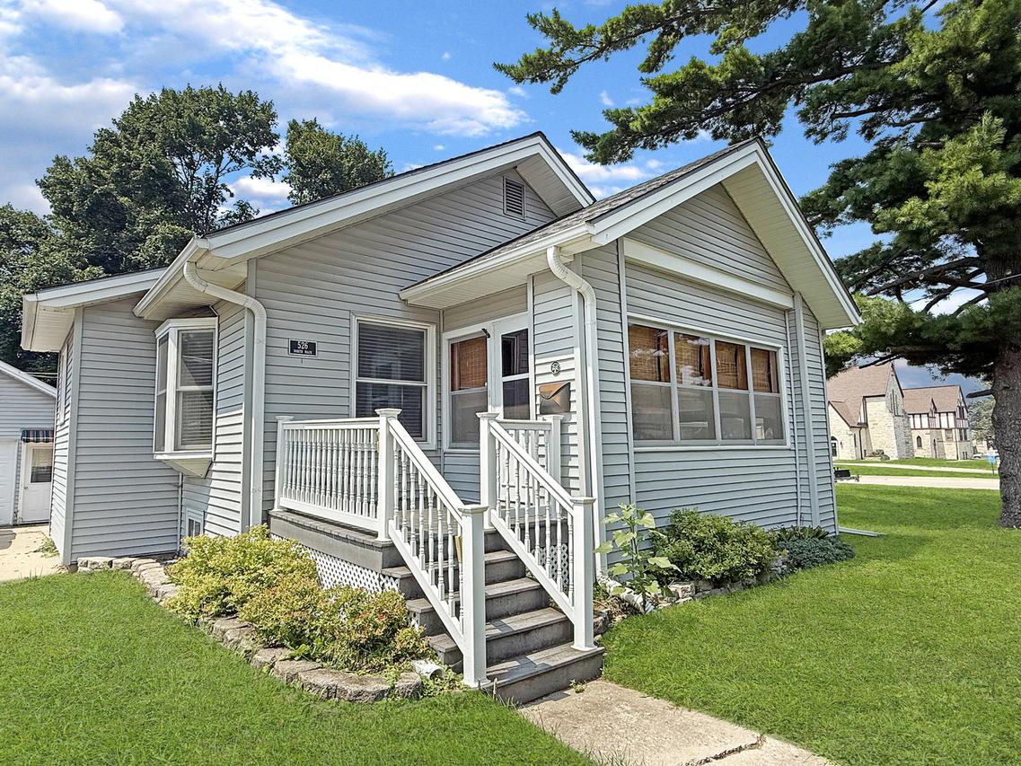 526 N Main St., Stockton, IL 61085