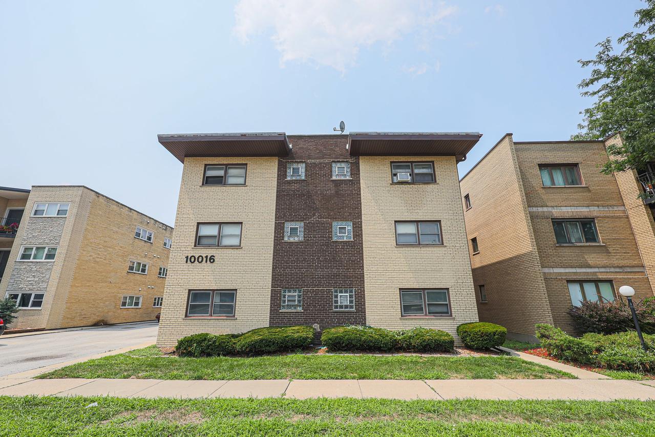 10016 S Pulaski Rd. #3, Oak Lawn, IL 60453
