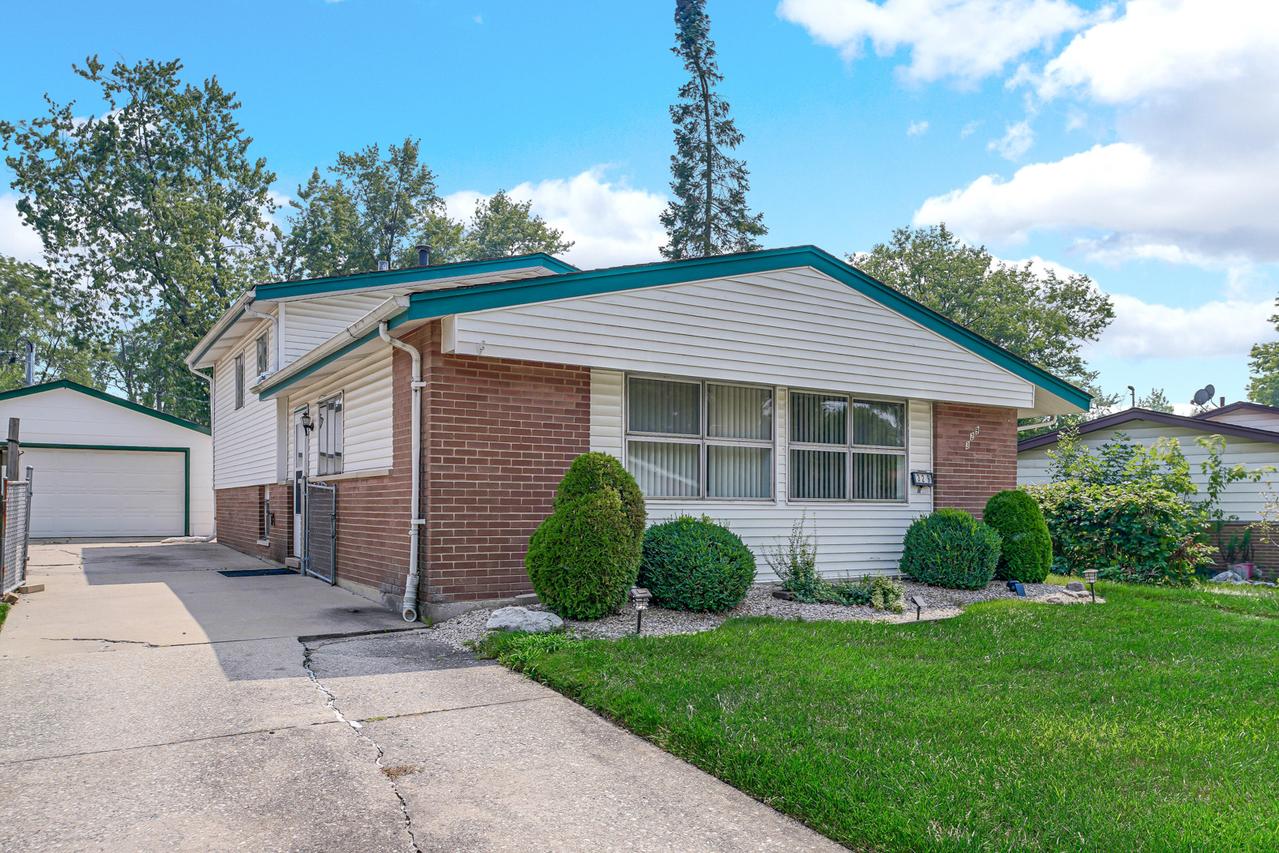 329 Gentry St., Park Forest, IL 60466