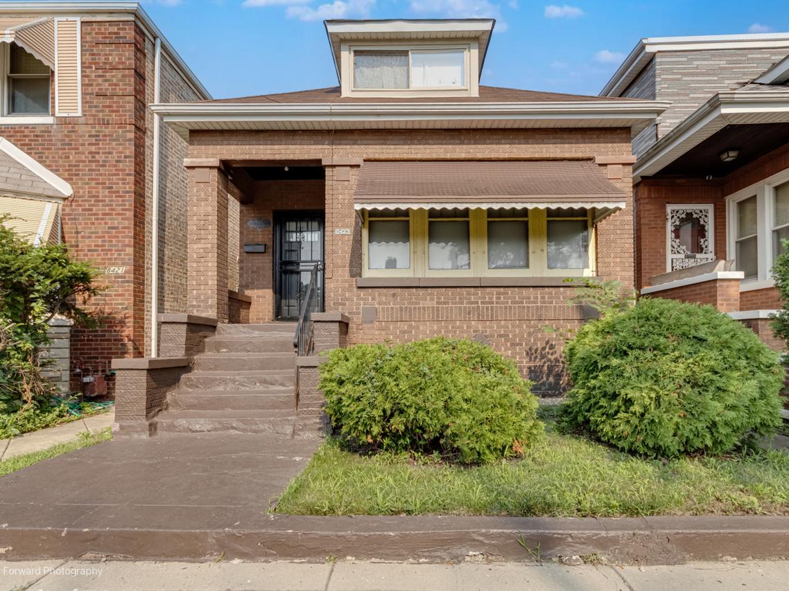 8423 S Paulina St., Chicago, IL 60620